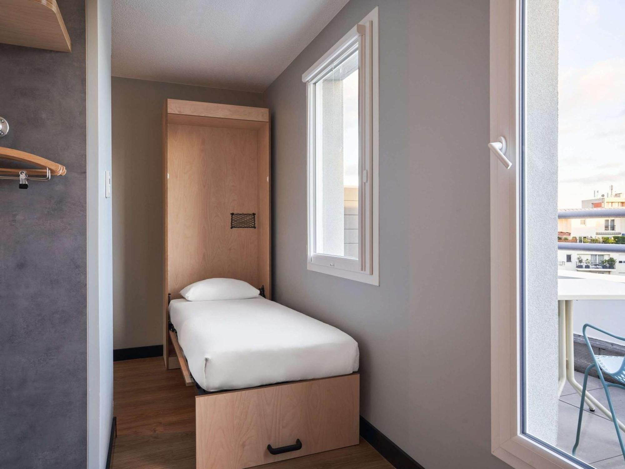 Ibis Budget Issy Les Moulineaux Paris Ouest Esterno foto