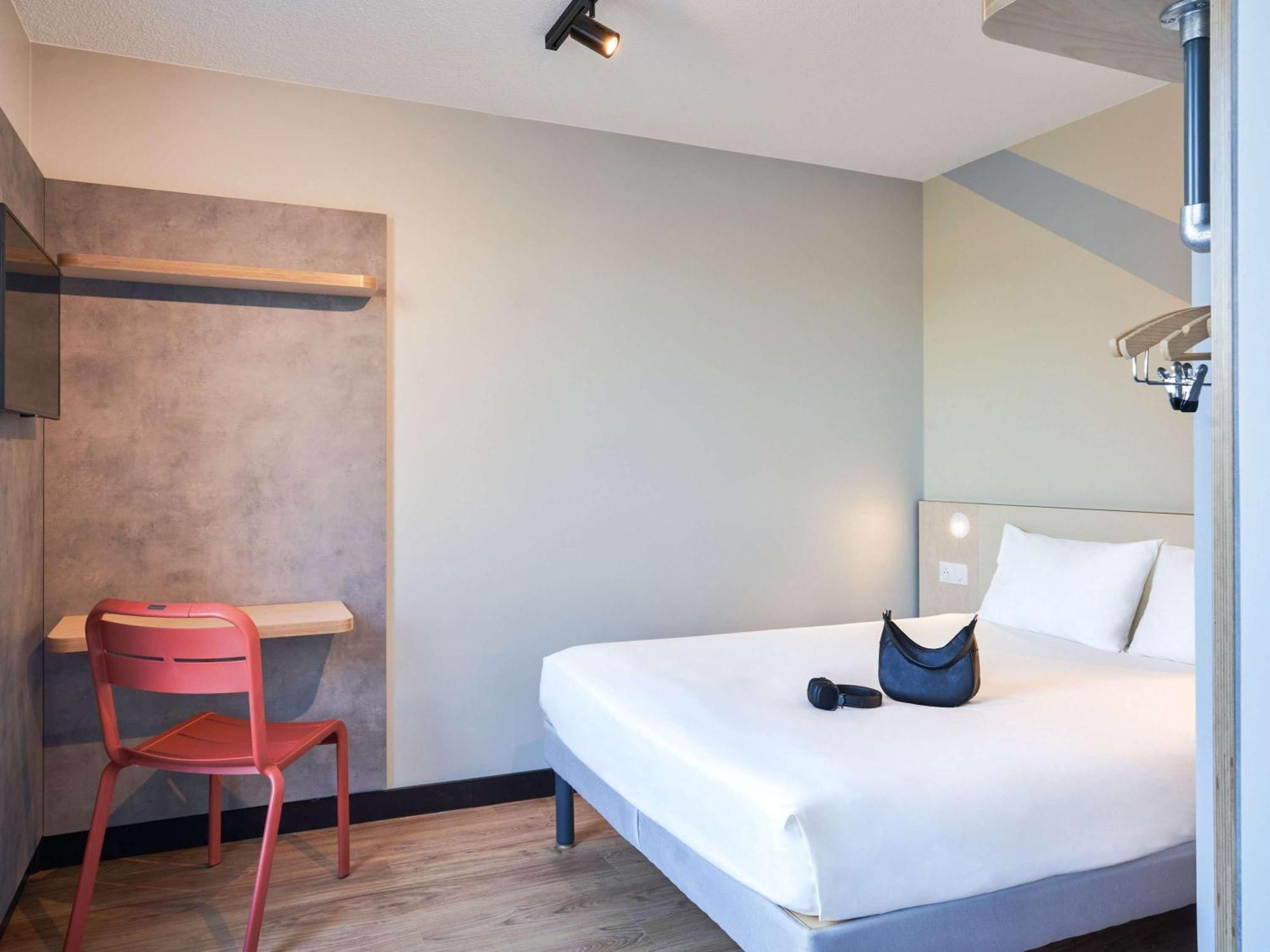 Ibis Budget Issy Les Moulineaux Paris Ouest Esterno foto