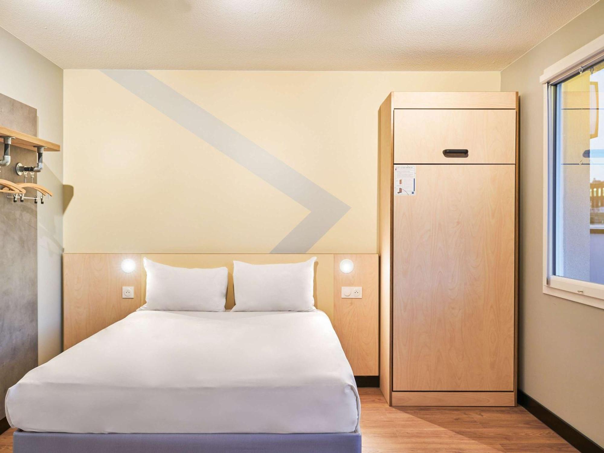 Ibis Budget Issy Les Moulineaux Paris Ouest Esterno foto